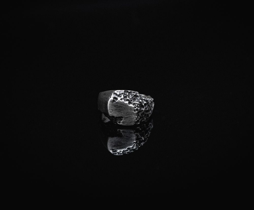 (ROCHE RING) 보이지않던, 어둠속 아름다움. | 텀블벅 - 크리에이터를 위한 크라우드펀딩