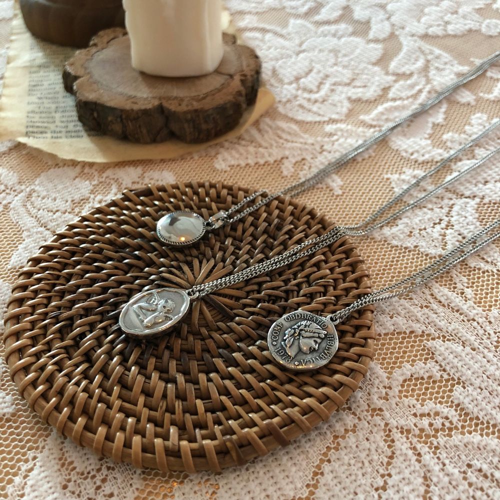 가장 완벽한 금속 공예, Ob.Lee의 써지컬 코인 목걸이