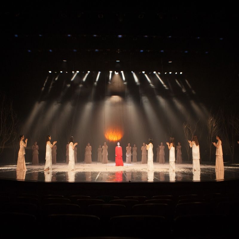 " 무트댄스, 김영희 예술의 꽃을 피우다 "